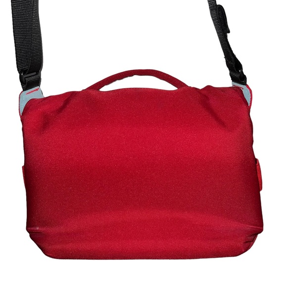 Crumpler 6 Million Dollar Home Camera Shoulder Messenger Bag Red - Picture 16 of 16